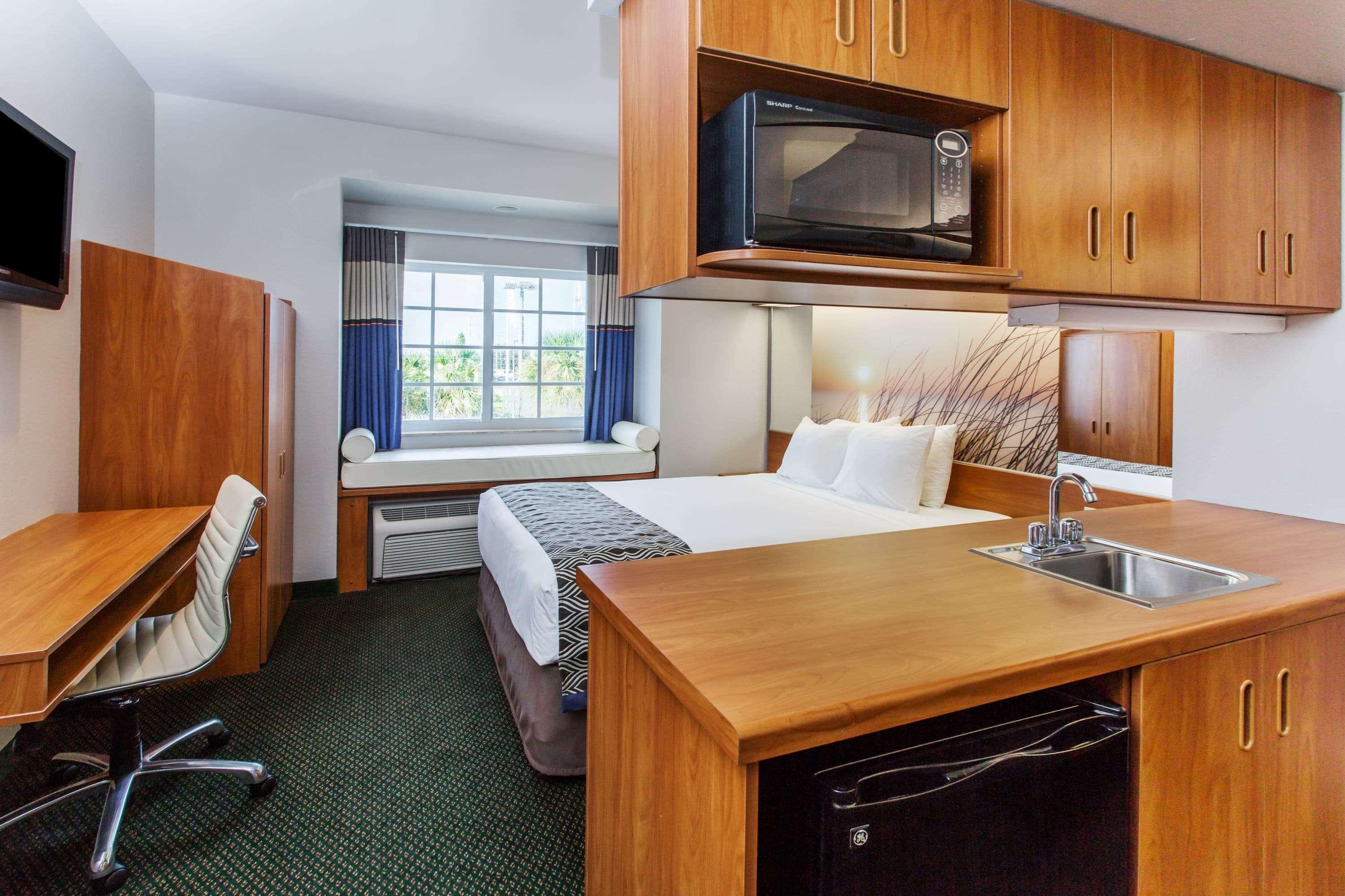Microtel Inn & Suites By Wyndham Port Charlotte Punta Gorda Eksteriør bilde
